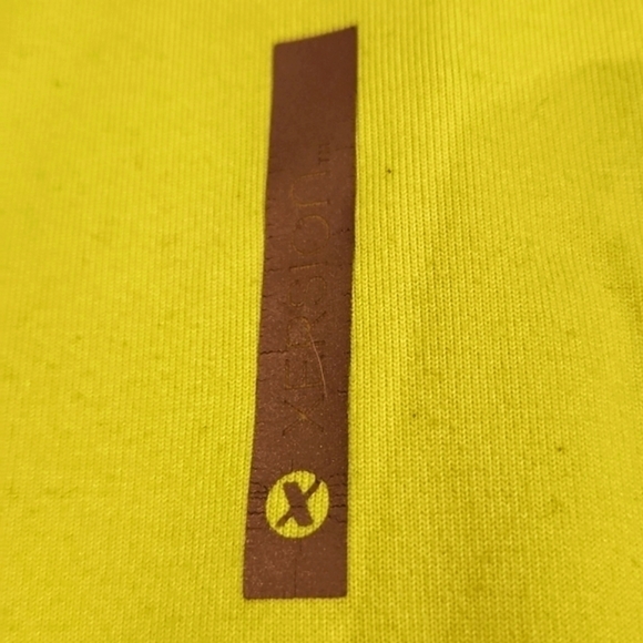 3/$20 Xersion Neon Grn Pullover Jacket - Picture 6 of 13